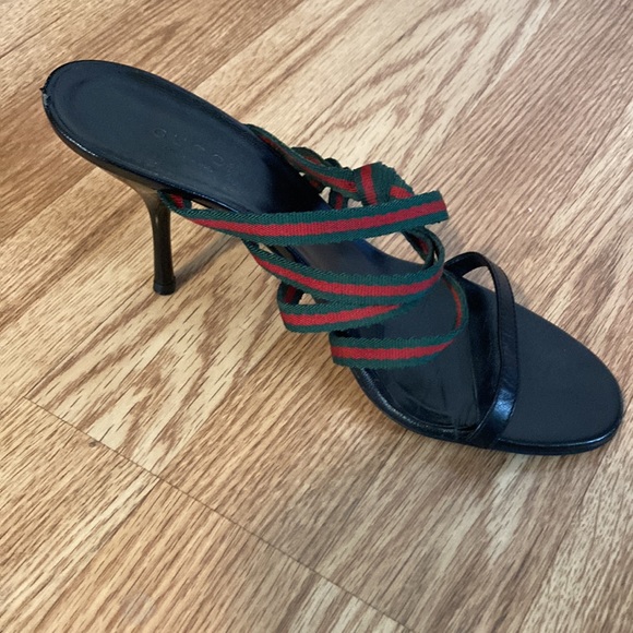 AUTHENTIC GUCCI Sandal US 7 - Picture 2 of 14